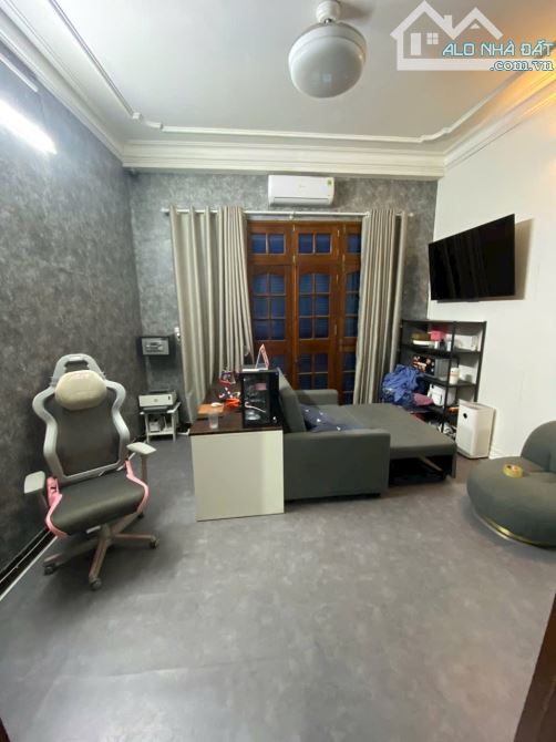 Cho thuê nhà MP Đông Các 60m2 2 tầng riêng biệt làm thời trang,salon,hiệu thuốc,… - 3