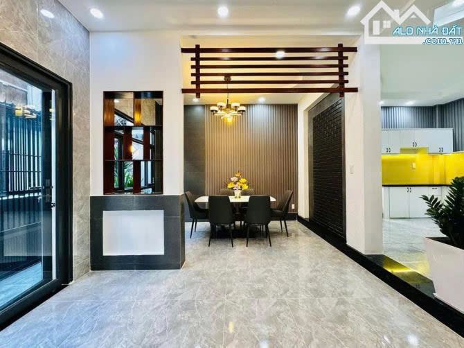 TIN HOT! Bán nhà giá rẻ Quận 10-Đ.Nguyễn Tiểu La.60m2 -Giá chỉ:2tỷ890.Gần ĐH Kinh tế - 3