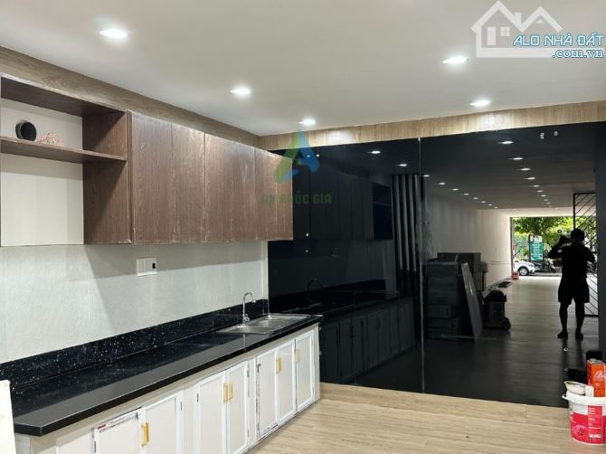 CHO THUÊ NHÀ NGUYÊN CĂN 2 TẦNG MẶT TIỀN HÙNG VƯƠNG - 125 M² - 2 PN - GIÁ 35 TRIỆU - 3