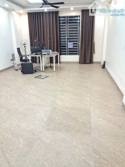 HOÀNG CẦU 60M2  MT5  GIÁ 14.8 TỶ ,   OTO, PHÂN LÔ, THANG MÁY - 4