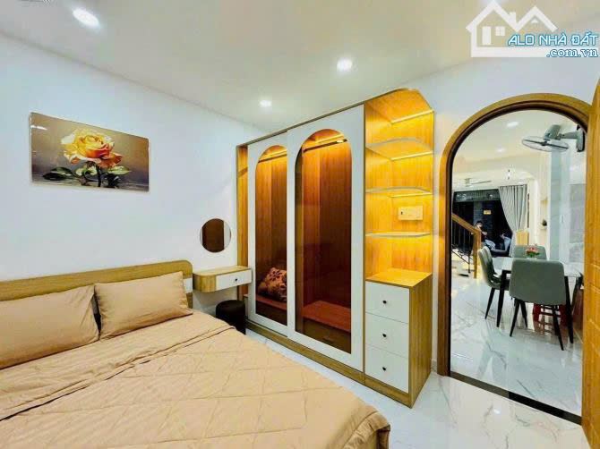 Giảm mạnh nhà Hồ Hảo Hớn,Q1.DT44m2.Giá:2tỷ425.Gần ĐH Văn Lang cơ sở 1 - 4