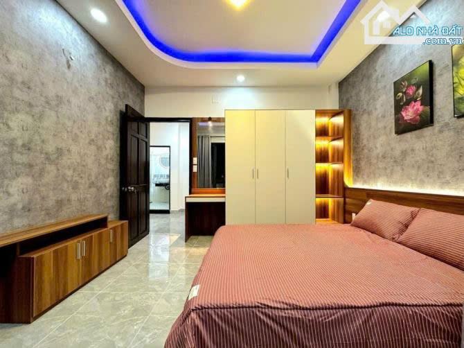 TIN HOT! Bán nhà giá rẻ Quận 10-Đ.Nguyễn Tiểu La.60m2 -Giá chỉ:2tỷ890.Gần ĐH Kinh tế - 4