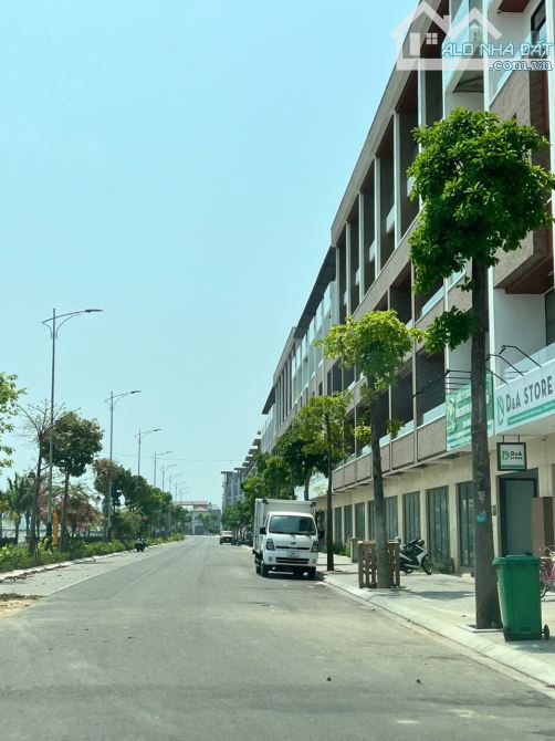 Cặp Ngang 10m View Đảo Kim Cương Euro village 3.Đối Lưng Nguyễn Phước Lan.Điện Âm.30 Trieu - 4