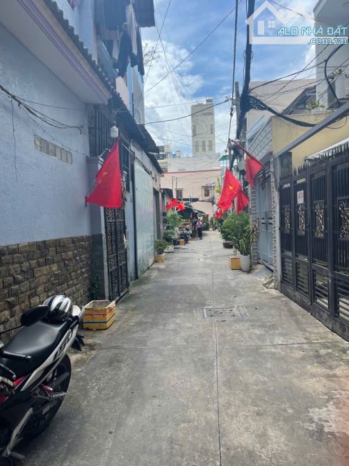 Bán Gấp Nhà Đường Lũy Bán Bích 44m2 - 3 Tầng - 3 Phòng Ngủ - Hẻm Thông - Chưa Tới 100tr/m2 - 4