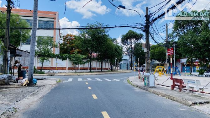 Bán nhà biệt thự làng Đại Học Thủ Đức đường Einstein P. Bình Thọ 1.613m2 150 tỷ ~ 93 tr/m2 - 5