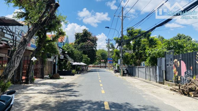 Bán nhà biệt thự làng Đại Học Thủ Đức đường Einstein P. Bình Thọ 1.613m2 150 tỷ ~ 93 tr/m2 - 7
