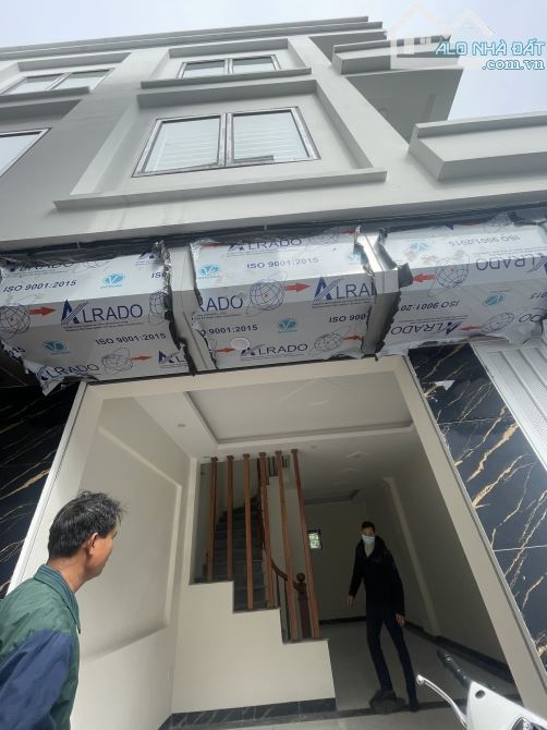 NHÀ 2 TỶ7-XÂY ĐỘC LẬP - OTO CHẠY QUANH. GẦN ĐH TD-TT. QL6.CẦU MAI LĨNH. 15P VÀO TT HÀ ĐÔNG