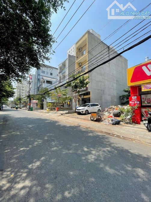 Đất mặt tiền đường 18 phường Hiệp Bình Chánh, Thủ Đức. Sau lưng Gigamall