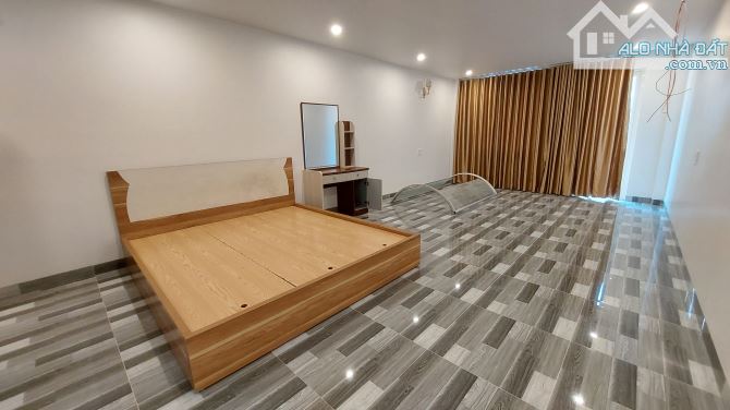 Bán nhà Văn Cao, Đằng Lâm, Hải An,  4 tầng, 82m2, 7 tỷ.