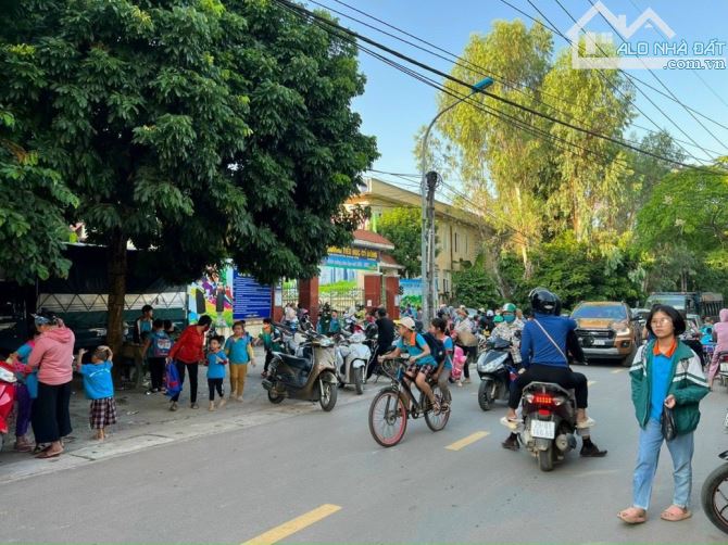 Cần bán lô đất mặt chợ kinh doanh khu công nghệ cao Hoà Lạc