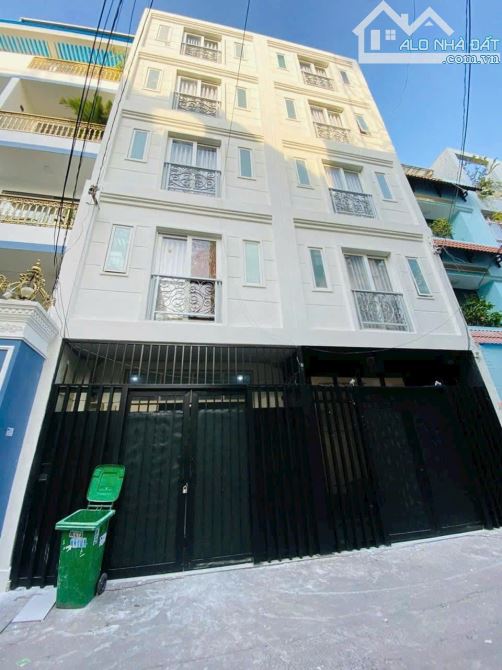 Bán Tòa CHDV Bạch Đằng P2 Bình Thạnh DT 7,5x18m hầm 6 tầng HĐT 130tr/th giá 30 tỷ