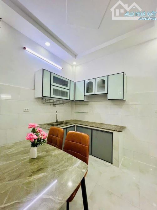 Bán nhanh căn nhà đẹp 83,8m2 đường Nơ Trang Long , P13, Bình Thạnh giá bán 3tỷ300. Gần chợ - 1