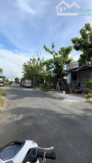 CÁI NỀN NGAY TRUNG TÂM PHONG ĐIỀN-GIÁ CHỈ 1Ty490 78m2 - 1