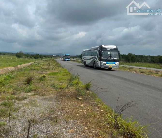 Đại Hạ Giá-Đất ngã 4 vòng xoay,2 mặt tiền 719B-Tiến Thành-Phan Thiết-DT 30.800m2 - 1