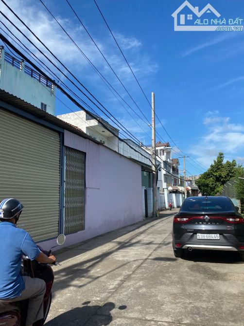 Ngay Bv Lê Văn Thịnh, Cát Lái , Q2, Bán Nhà  80m2, HXH Thông - 2