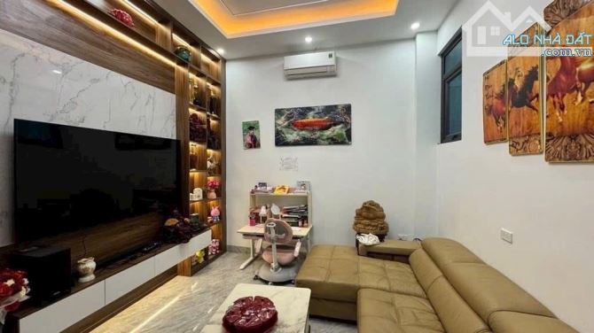 THANH BÌNH - HÀ ĐÔNG NHÀ MỚI ĐẸP AN SINH ĐỈNH 40m2 mt4m Giá:6.5tỷ NHÀ LÔC GÓC - 2 THOÁNG - 2