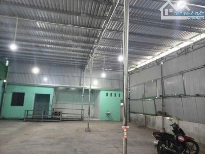 CHO THUÊ KHO XƯỞNG 400M2 GIÁ 20 TRIỆU MẶT TIỀN BÀ ĐIỂM HÓC MON - 3