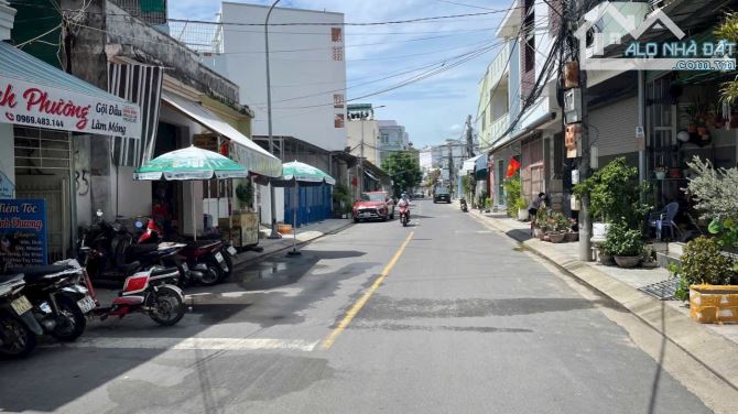 Bán đất mặt tiền đường Phú Đức, phường Vĩnh Hoà, Nha Trang 53,6m2 ( rộng 4,4m ) giá 2,65ty - 3