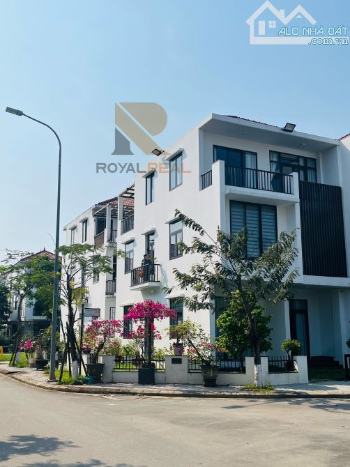 Bán căn góc 3 tầng trung tâm KĐT Royal Park. Full nội thất - 3