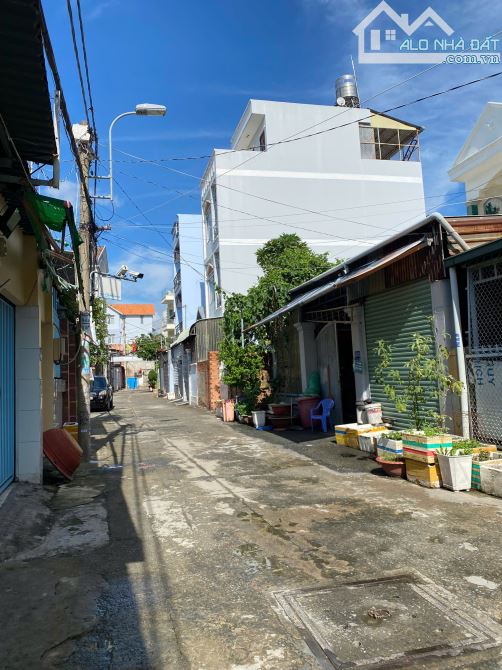 Ngay Bv Lê Văn Thịnh, Cát Lái , Q2, Bán Nhà  80m2, HXH Thông - 4