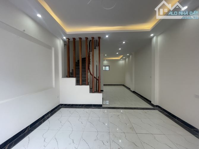 NHÀ 2 TỶ7-XÂY ĐỘC LẬP - OTO CHẠY QUANH. GẦN ĐH TD-TT. QL6.CẦU MAI LĨNH. 15P VÀO TT HÀ ĐÔNG - 6