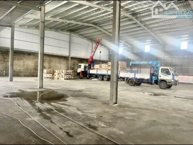 cho thuê xưởng và văn phòng lớn 5000m2 đức hoà long an