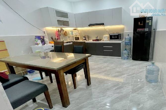 Bán nhà HXH Trường Chinh, Tân Phú, 4 x 15m, 2 tầng, 62 m², nhà đẹp - Giá 5.55 tỷ TL - 1