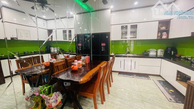 BÁN NHÀ TRONG TIẾC NUỐI, NHÀ RẤT ĐẸP GIÁ RẺ NẰM GIỮA 2 KDT LỚN NHA TRANG - 2