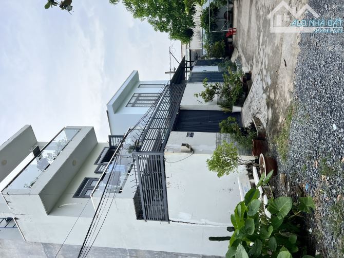 Bán lô đất tại xã Nhơn Đức , Nhà Bè  Diện tích 5x16=80m2  Giá bán chỉ 2,8 tỷ - 2