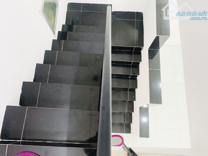 Nhà Bán Quận 7 - 43M2 - 2 Tầng - Hoàn Công Đủ - Chỉ 3.69 Tỷ TL. - 3