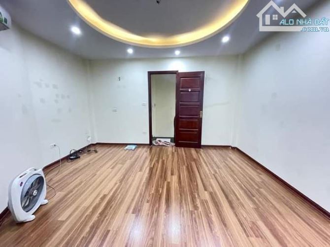 Cần bán nhà mặt ngõ Phương Mai Đống Đa, 45m2 x4 tầng mới đẹp mua vào ở luôn hơn 9 tỷ có ( - 6