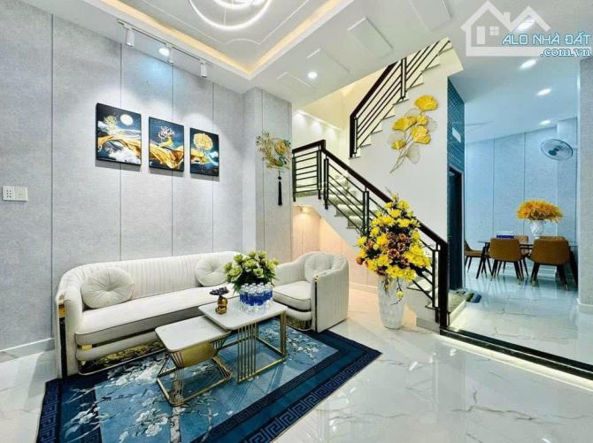 Chủ kẹt vốn bán nhanh nhà Hoàng Hoa Thám , Bình Thạnh . Giá 2 Tỷ 7/64m2 , SỔ HỒNG RIÊNG