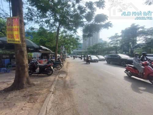 BÁN NHÀ - XUÂN LA -TÂY HỒ-  PHÂN LÔ - 2 THOÁNG TRƯỚC SAU - GARA - Ô TÔ TRÁNH -THANG MÁY