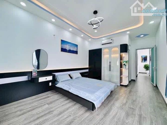 DỌN VÀO Ở NGAY, QUANG TRUNG, P12 GÒ VẤP, 140m2 HẺM OTO GIÁ 9,8TỶ - 1