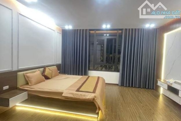 BÁN NHÀ NGÕ 168 VƯƠNG THỪA VŨ - VỊ TRÍ VIP 7 TẦNG KINH DOANH - DT 47M2 GIÁ CHÀO 17.X TỶ - 1