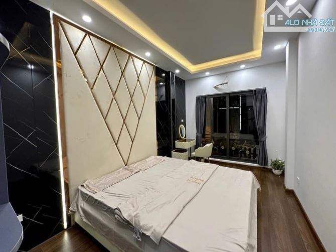 BÁN NHÀ HÀO NAM-30M2 6 TẦNG-CHỈ 7 TỶ - 1