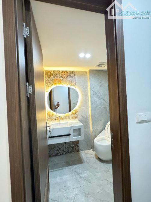 Đẹp từng centimet, nhà Phương Mai thiết kế hiện đại thang máy khoá vân tay. 27.2m2 - 9