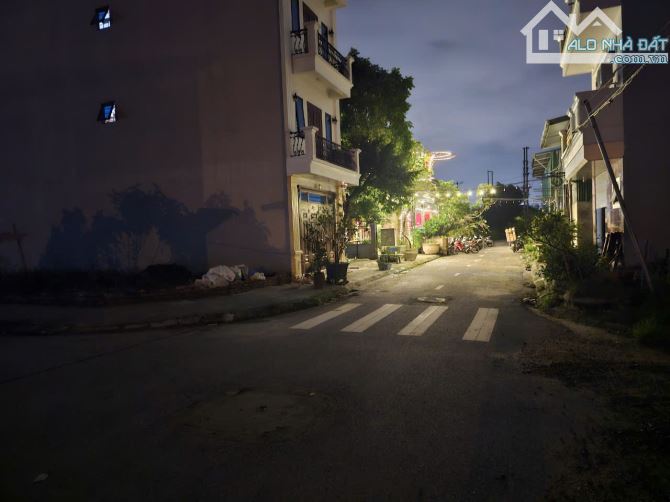 Bán đất dịch vụ 5.5 ha thị trấn Trạm Trôi, Hoài Đức. 71.8 m2.