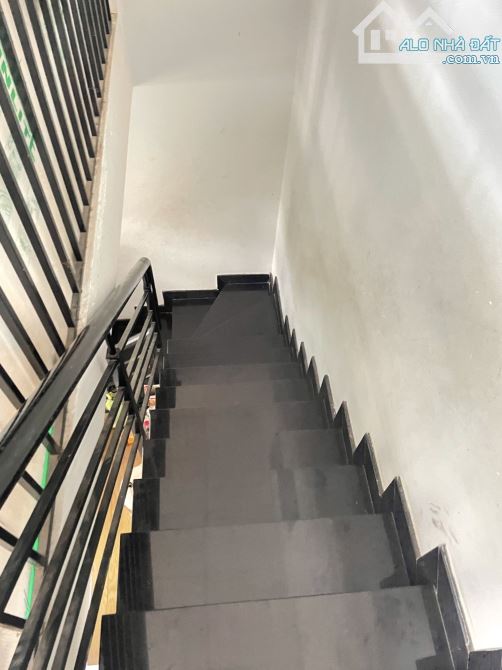 Bán nhà gần Trần Đình Xu, Quận 1, 30m2, sát mặt tiền, siêu ngon, 3 tỷ hơn - 1