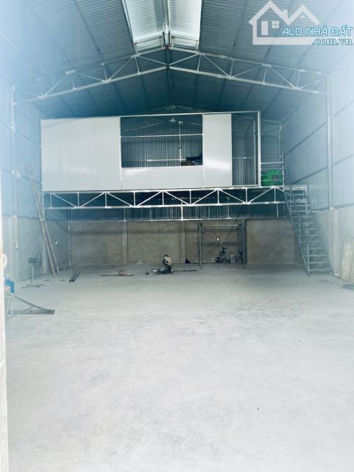 Cho thuê 200m2 chân cầu Nhật Tân, Đông Anh, HN - 1