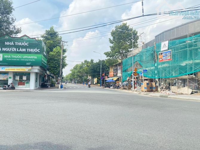 Bán Nhà Căn Góc 2 Mặt Tiền Trần Quang Khải - Dĩ An - Bình Dương - 2