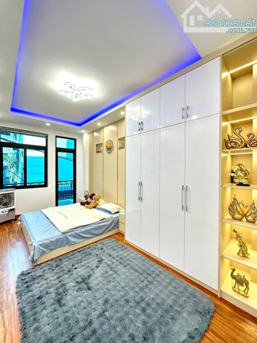 HƠN 7 TỶ Ô TÔ VÀO NHÀ, ĐƯỜNG 2 Ô TÔ TRÁNH SỔ 35M2 CHỈ CÓ Ở ĐƯỜNG LÁNG XÂY MỚI 5 TẦNG - 2