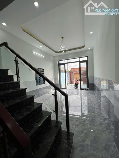 Chỉ Cần 550tr Nhận Ngay Nhà 1 trệt 1 Lầu Sổ Riêng Thổ Cư 100%, Gần Chợ Thạnh Phú - 3