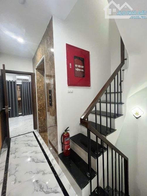 (Siêu Phẩm) Tòa Apartment 64m2 x 18P hồ Linh Quang - Cách hồ và bãi ô tô 30m. Dòng tiền - 2