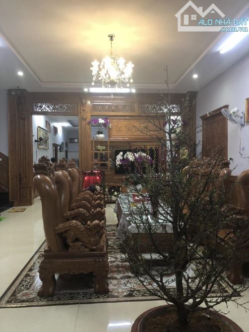 Bán nhà 1/ đường Đặng Thúc Vịnh 2 lầu 24x25 chỉ 28 tỷ Xã Đông Thạnh Huyện Hóc Môn - 3