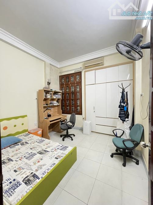 Chính chủ bán nhà TRẦN KHÁT CHÂN LƯƠNG YÊN Phân Lô ngõ 2.5m 40m ra phố 52m2 hơn 7 tỷ