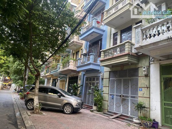 BÁN NHÀ PHÂN LÔ HOÀNG SÂM - KINH DOANH SẦM UẤT - VỈA HÈ RỘNG - 55M² - GIÁ 15 TỶ - 3