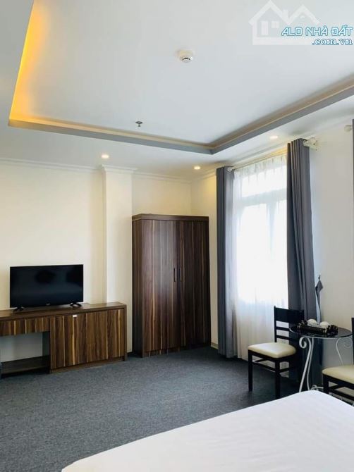Siêu Phẩm! Bán nhà Trần Duy Hưng, Vỉa hè KD, ôtô tránh đỗ, Hầm 3 Ôtô + 30 Xe máy, 160m2 7T - 3
