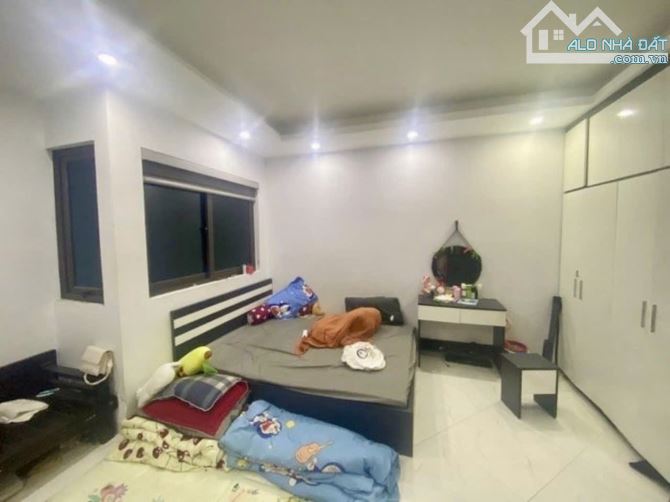 TOÀ DÒNG TIỀN CCMN PHỐ NHỔN MỚI XÂY 62M2 x 7 TẦNG THANG MÁY - 12 PHÒNG SIÊU RỘNG KHÉP - 4