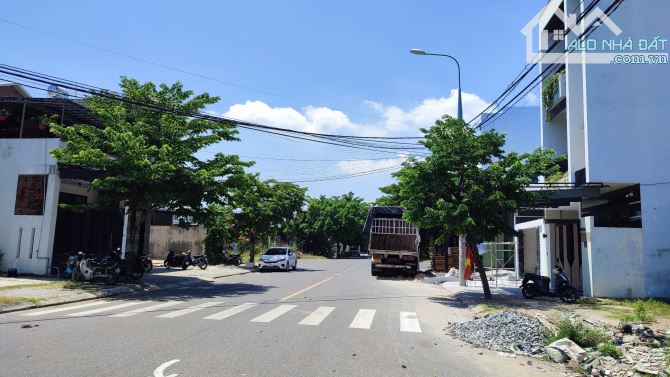 Chủ cần bán lô góc mặt tiền Bùi Tấn Diên gần đại học Duy Tân, Trung tâm Đà Nẵng, giá - 4